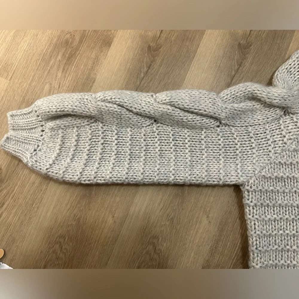 Gap never worn knitted sweater - Picture 3 of 5